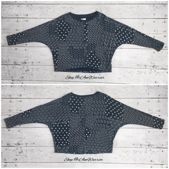 Lou & Grey navy print cropped dolman sleeve sweatshirt *shop@iamwarrior - Picture 2 of 6